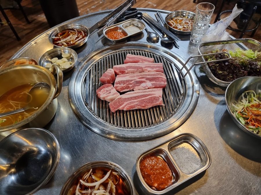 Daebak Gumteo