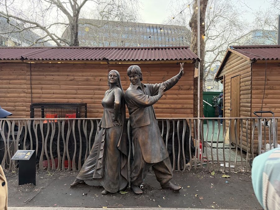 Dilwale Dulhaniya Le Jayenge (DDLJ) 30th Anniversary Statue