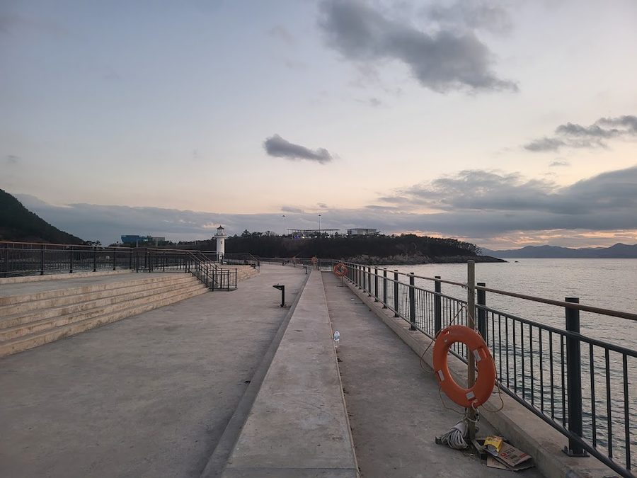 天城港防波堤灯台