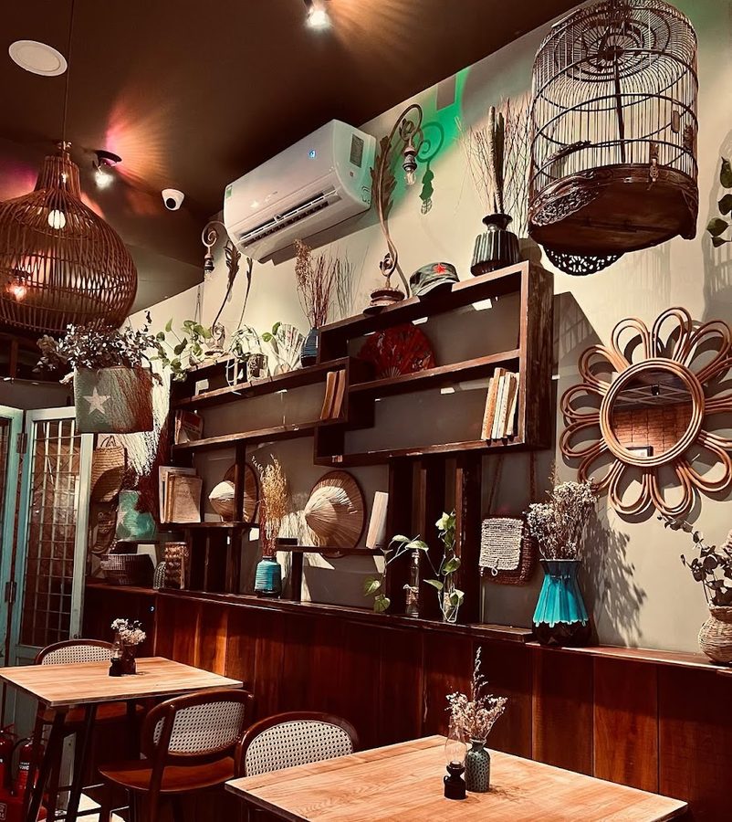 Vietnam Harvest - Cafe & Restaurant Tropical Bar
