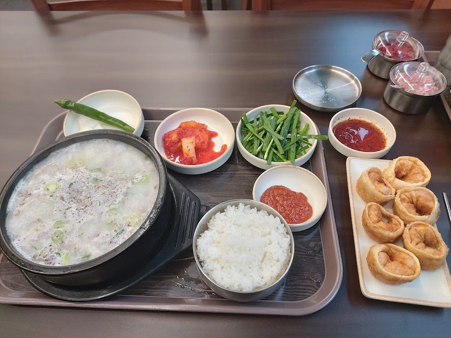 Gukbapgwan Myeongdeok Branch