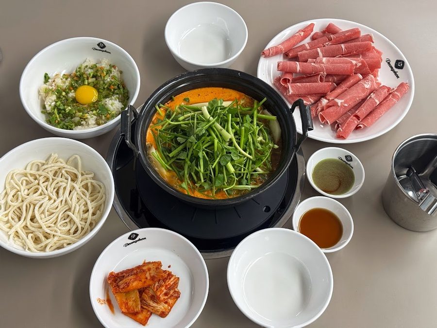 登村涮涮鍋刀削麵 西小門店