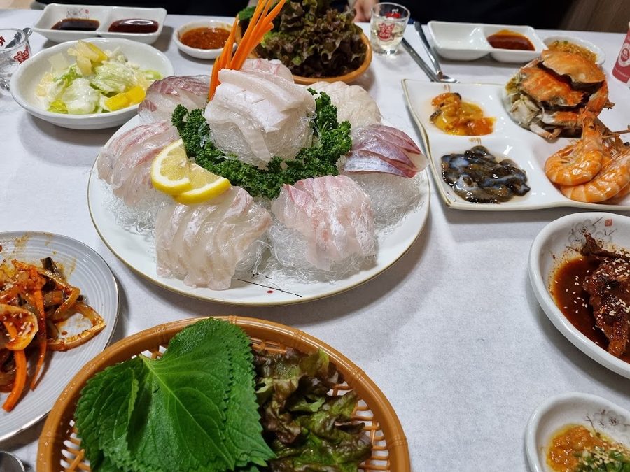 佳成生魚片店