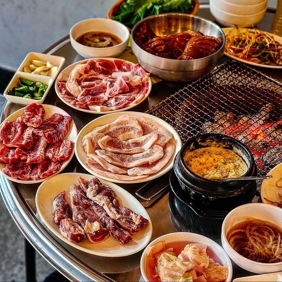 망원회관 홍대본점