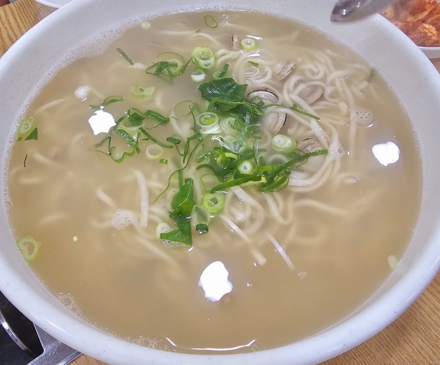 Oncheon Kalguksu Naedong Branch