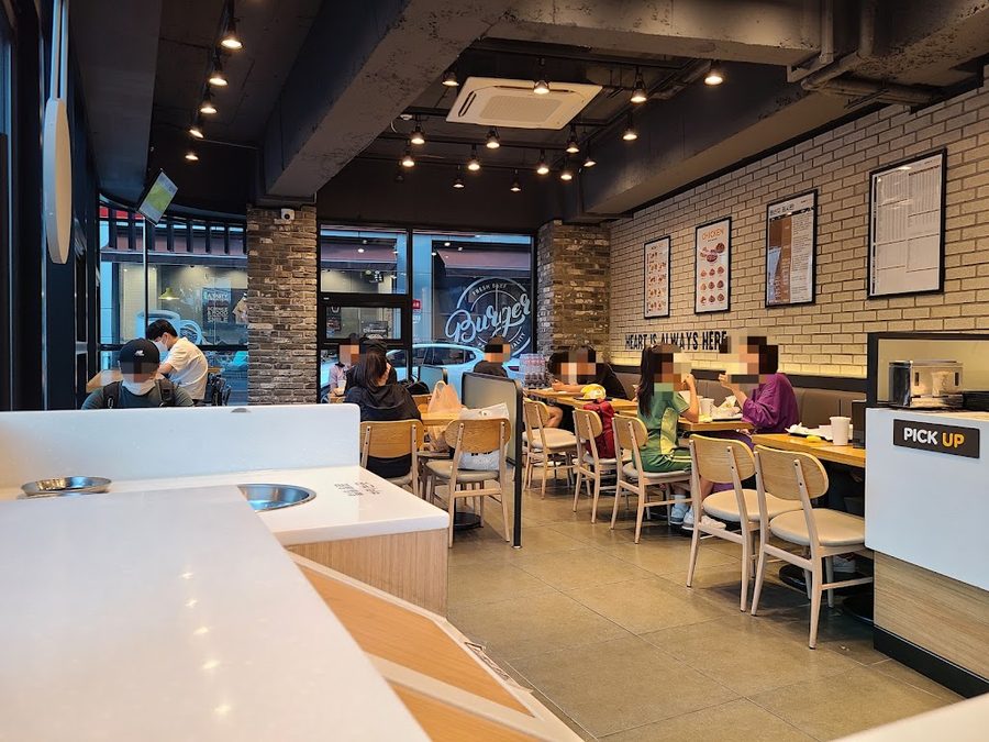 맘스터치 구산역점