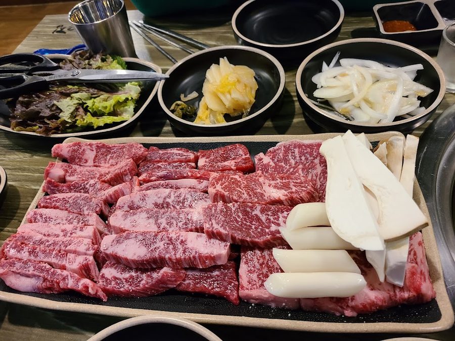 肉固執鳳鳴店