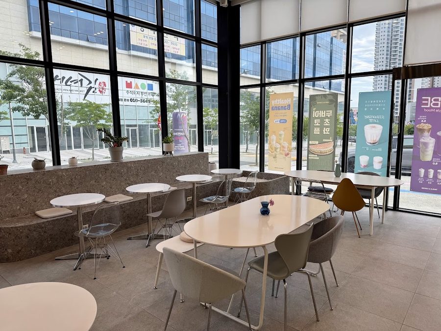 Triple A Coffee Busan Osiria Branch