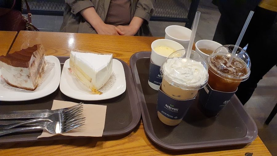 The Haru Coffee Yeonsinnae Branch