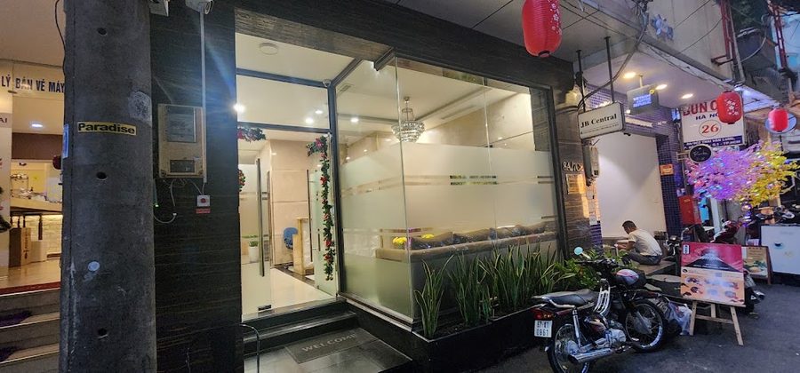 Roseland Corp Hotel