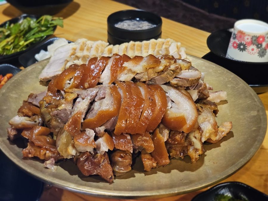大學路豬腳菜包肉 大學路本店