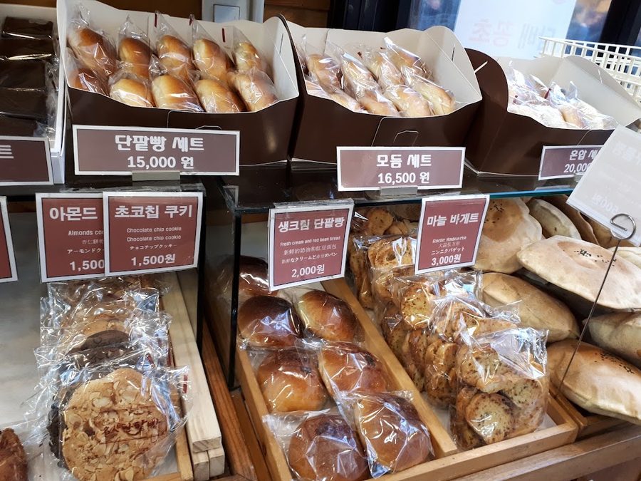 Red-bean bread (Danpatppang)