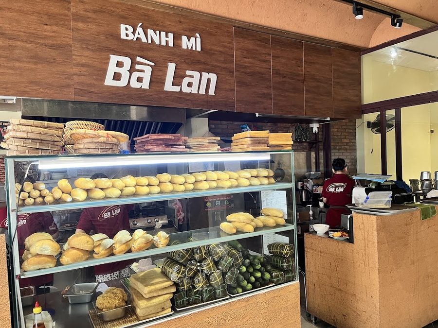 TIỆM BÁNH MÌ & CÀ PHÊ BÀ LAN - 34 TRẦN TỐNG, ĐN