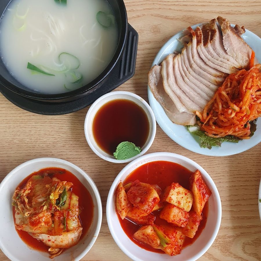 Jinjja Gaya Park Dwaeji Gukbap