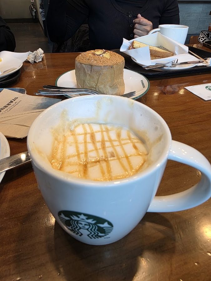 星巴克 新設洞驛店