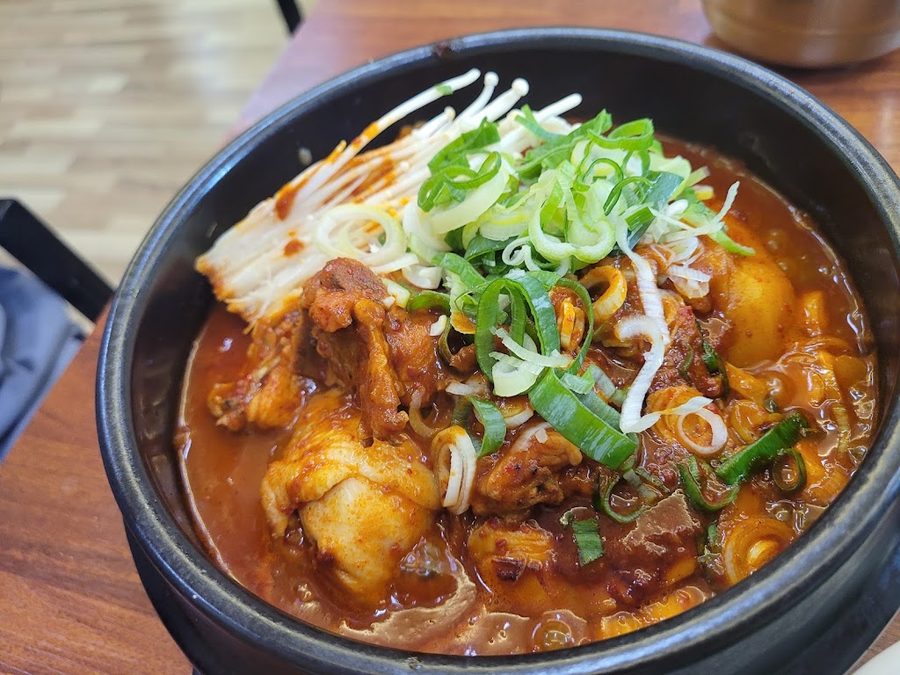 Lee Woocheol Hanbang Nurungji Samgyetang