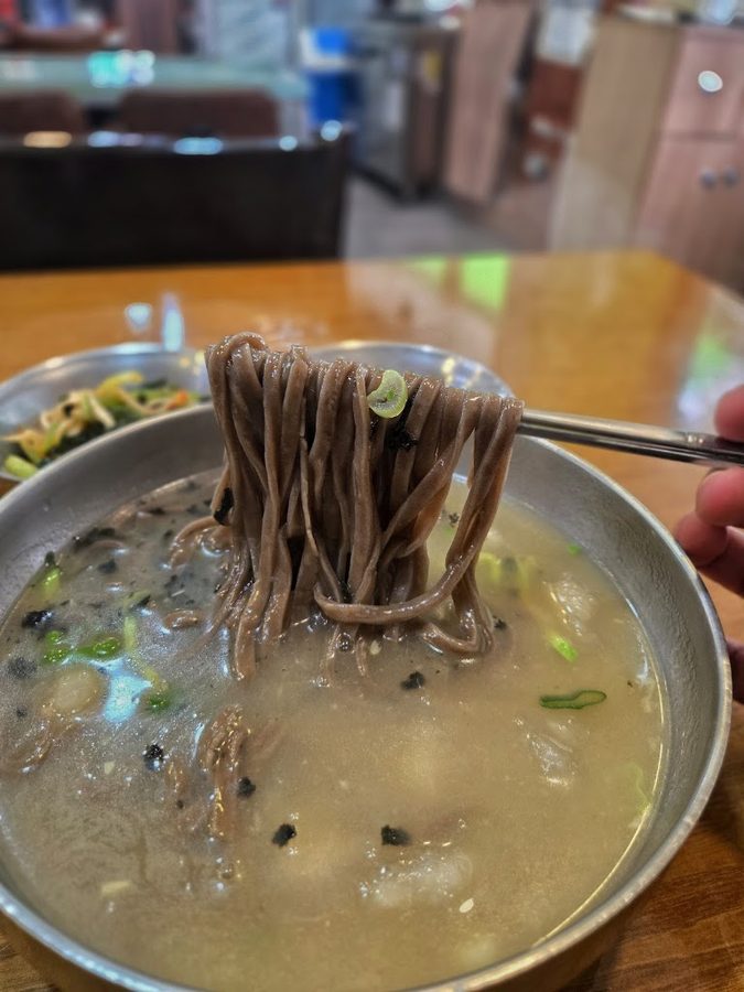 Bongpyeong Ongsimi Memil Kalguksu