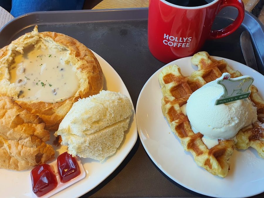HOLLYS COFFEE
