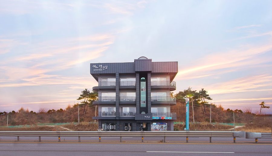 Two Y 酒店