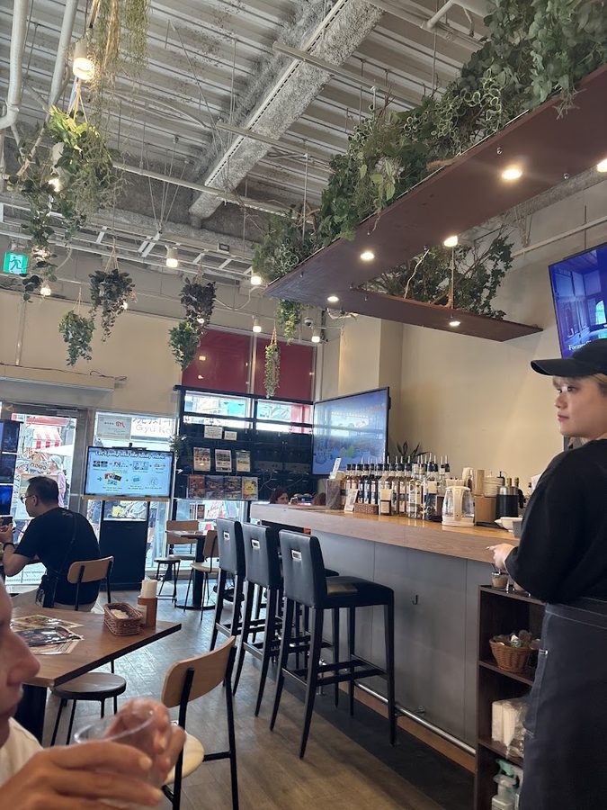Pivot BASE Cafe＆Bar ＠Dotonbori