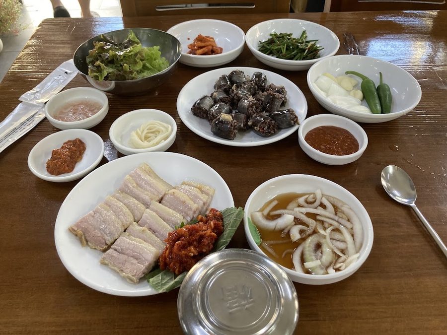 Neulhaerang Suyuk Gukbap