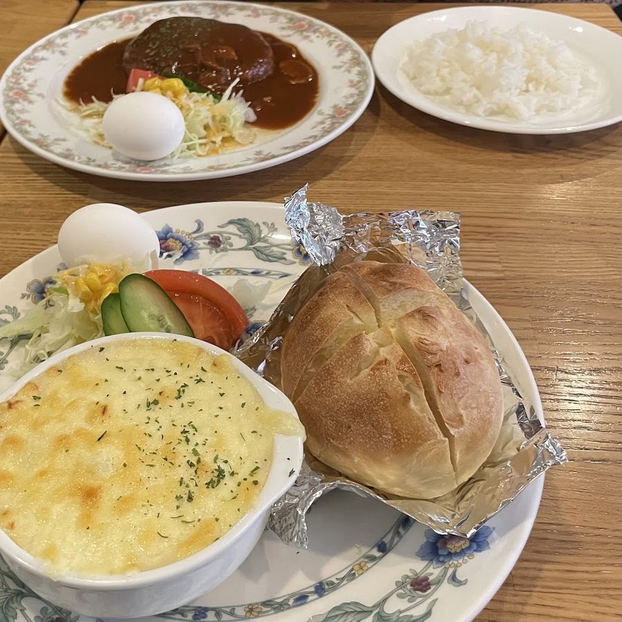 cafe 紅鹿舎 （咖啡館 紅鹿舍）
