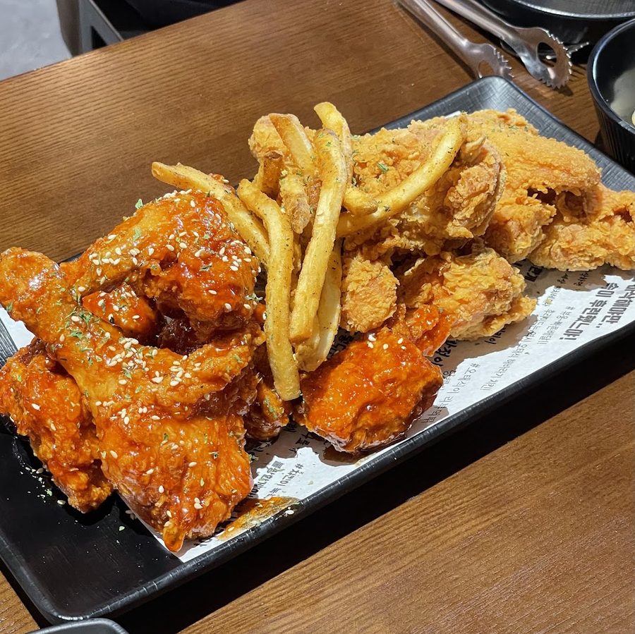 Otaesik Haebaragi Chicken Munjeong Branch