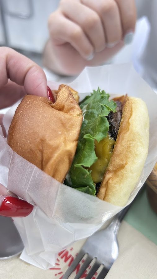 힘난다버거 코엑스점