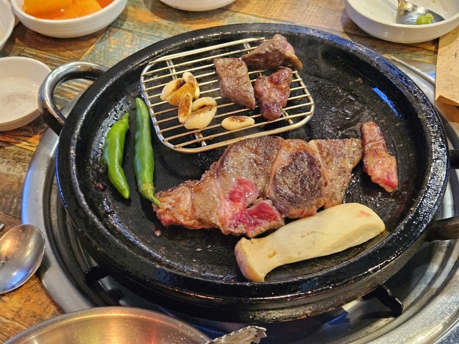 꾸석지돌판한우 연신내2호점