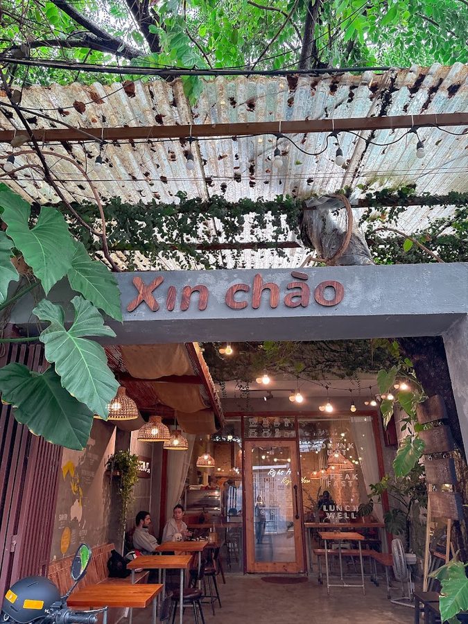 The Hideout café