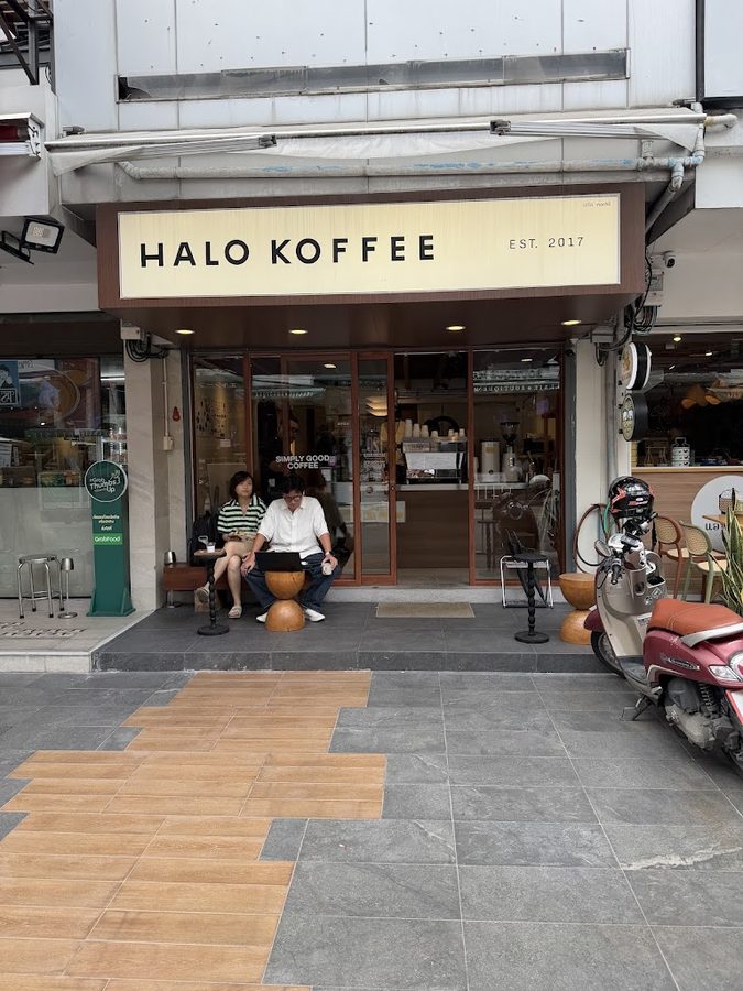 HALO Koffee , Sukhumvit 33/1