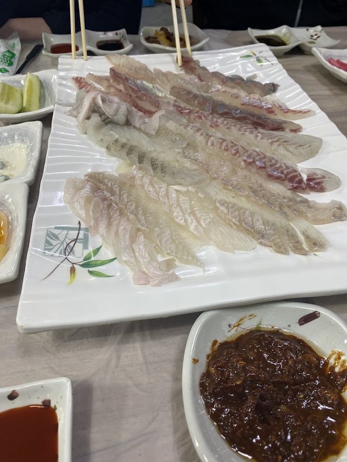 龍村生魚片店