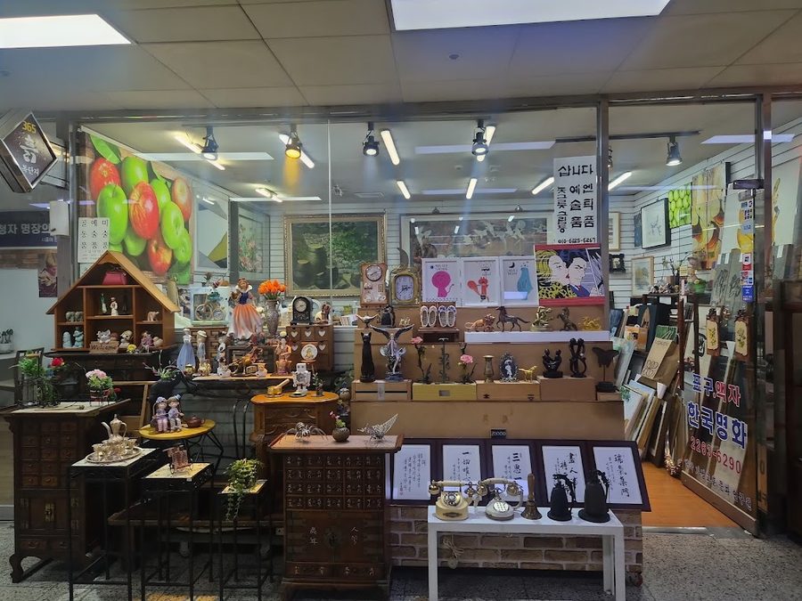 Euljiro Ipgu Jihas Shopping Center