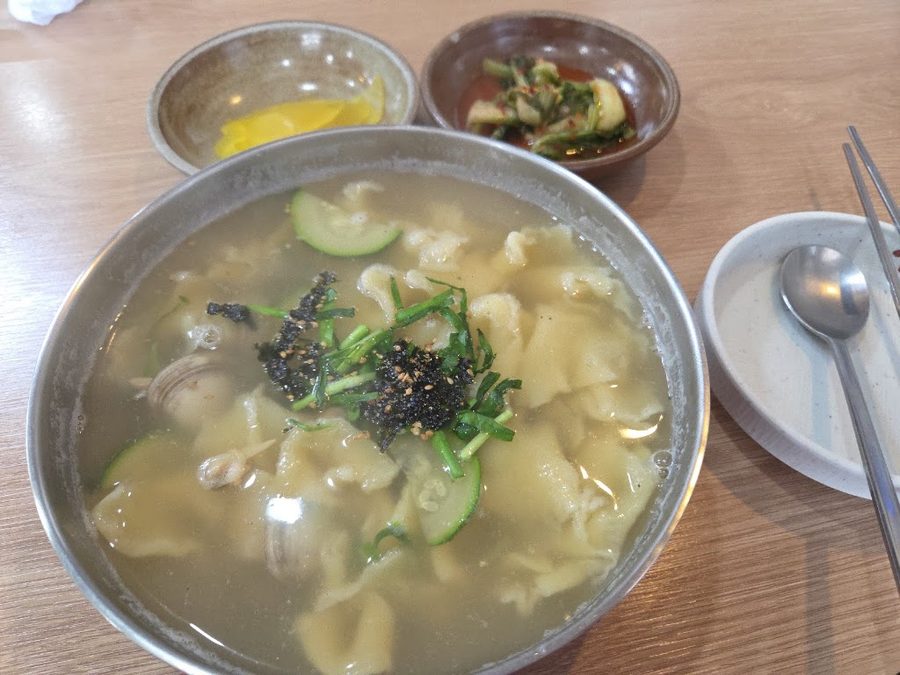 덕이네손수제비