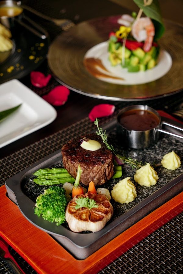 MK Rooftop Bar & Restaurant