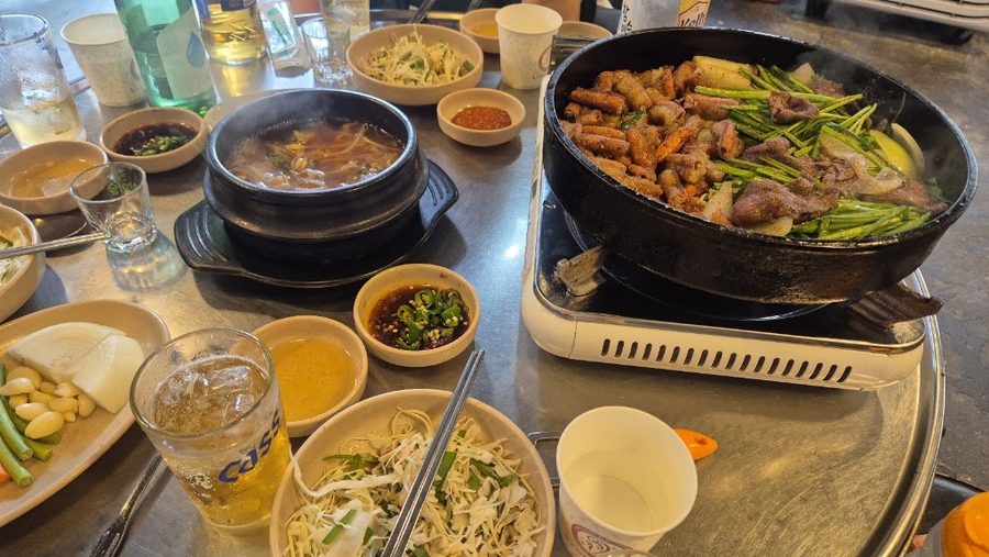 60 Year Tradition Sinchon Hwangso Gopchang