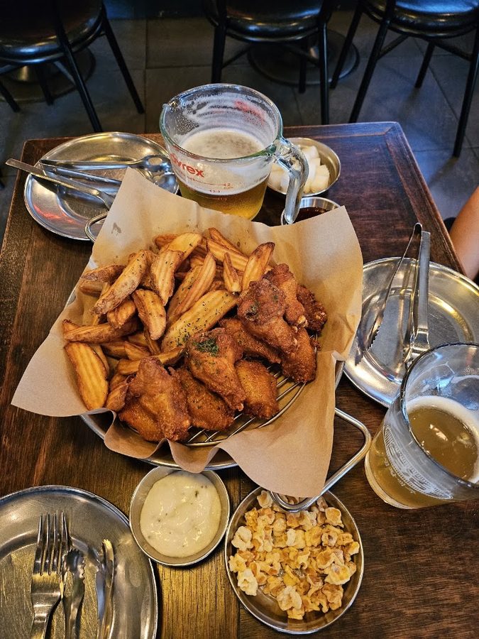 Life beer Konkuk University Station Branch