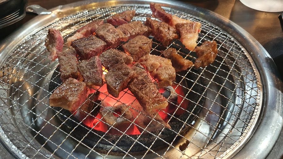 感動肉舖食堂