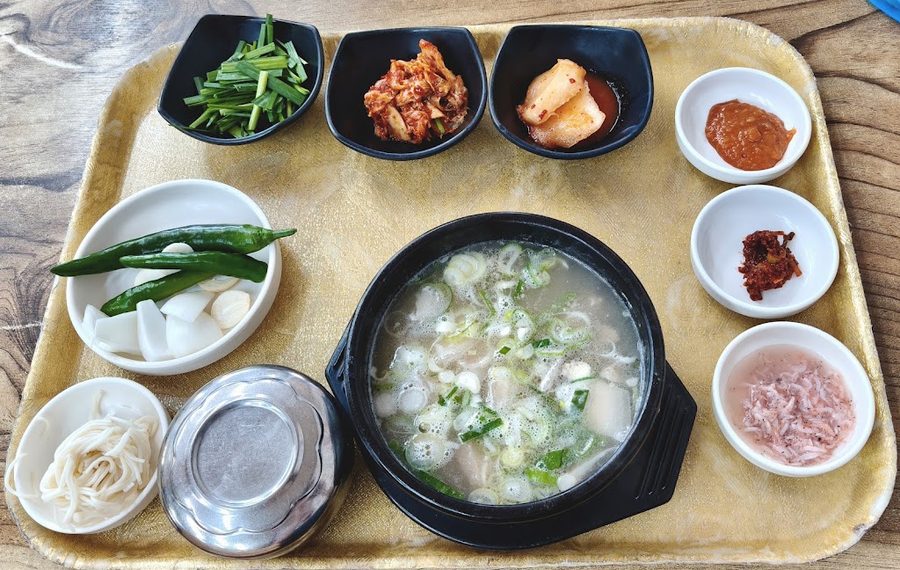 덕이네돼지국밥삼겹살