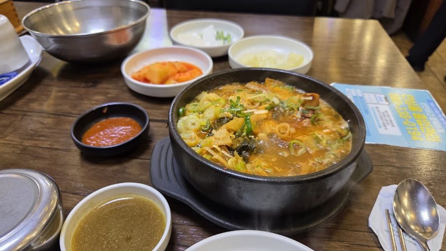 YG食品新村馬鈴薯湯海鮮排骨