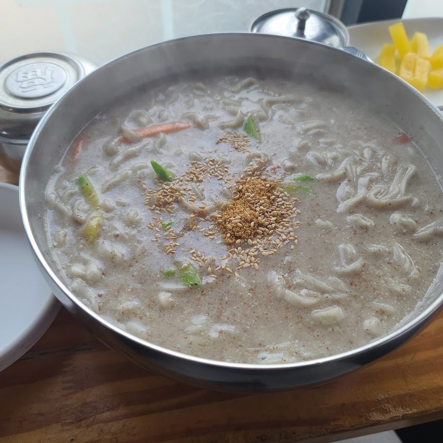 Gohyangjip Kalguksu