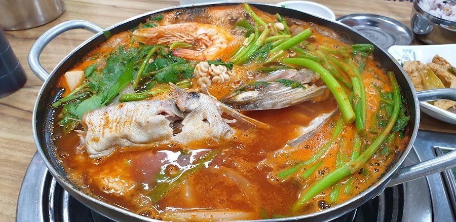 참생태탕 대구뽈지리탕