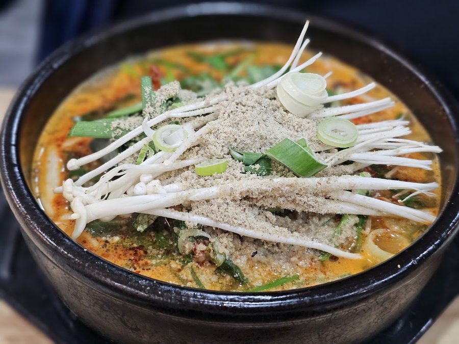 육뚝배기국밥막국수