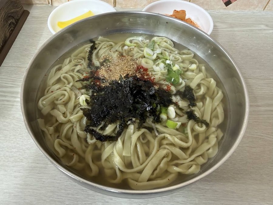Gungjung Son Kalguksu