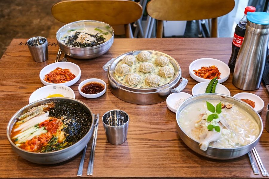 Hyeonpung Chicken Kalguksu - Daegu Branc
