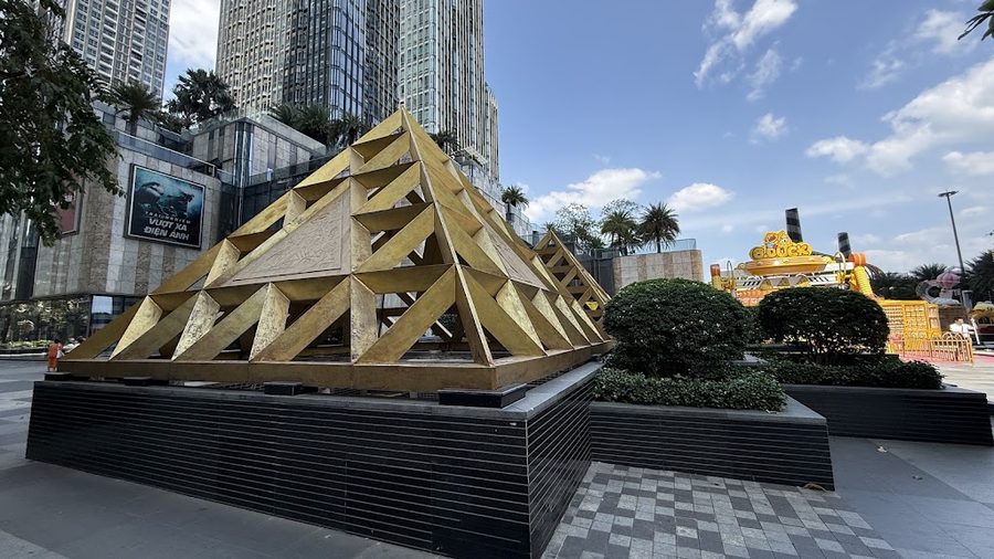 landmark pyramid