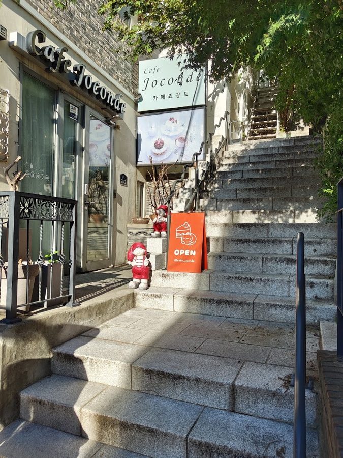 Cafe Joconde