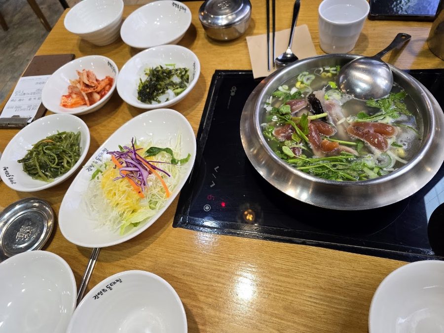 Kim Younghui's Dongtaejjim Kodari Naengmyeon