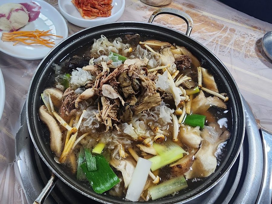 보현능이버섯식당