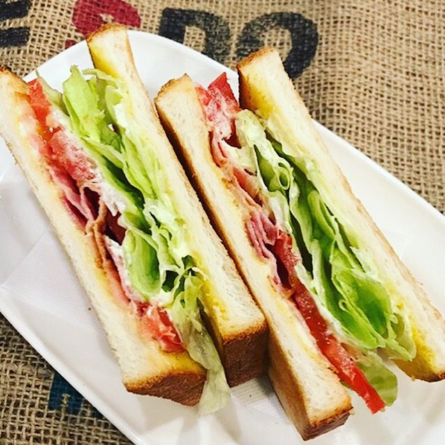 喫煙可能カフェ cafè NOESIS 心斎橋